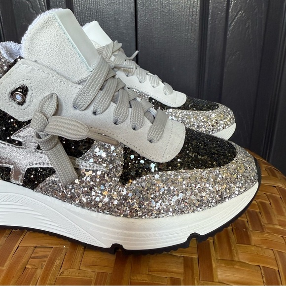 NWOT Cynthia Richard Lightning Strike Sneaker Women's 8 size 39 $245 sold out - Picture 7 of 14